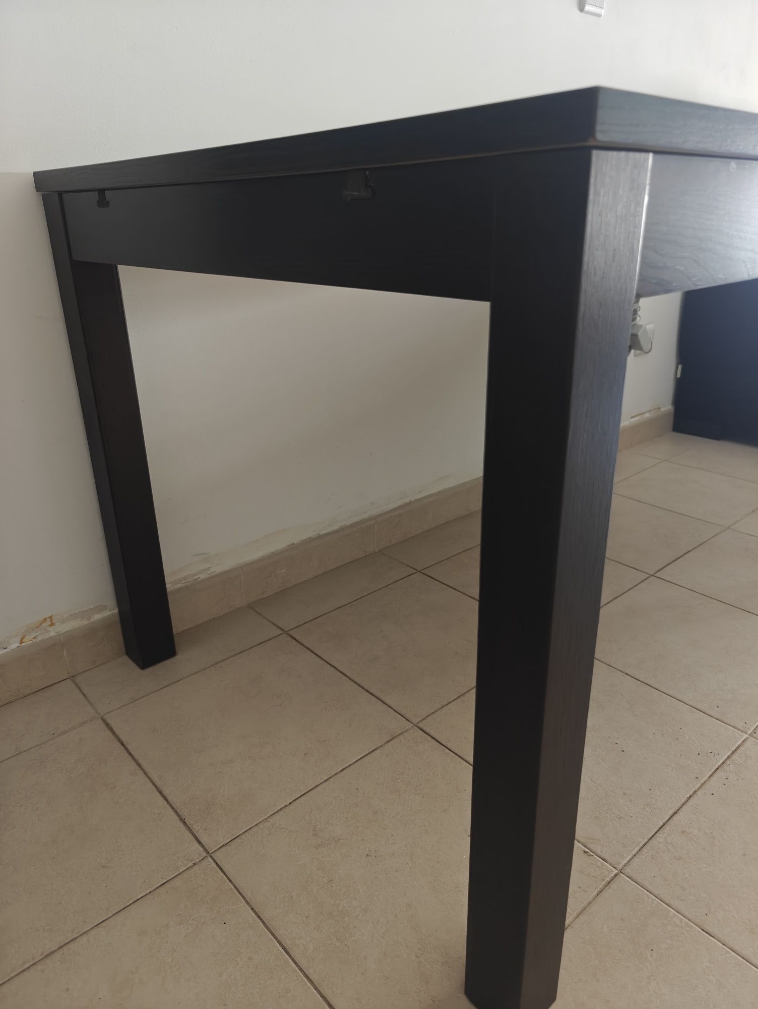 Mesa extensível IKEA bjursta