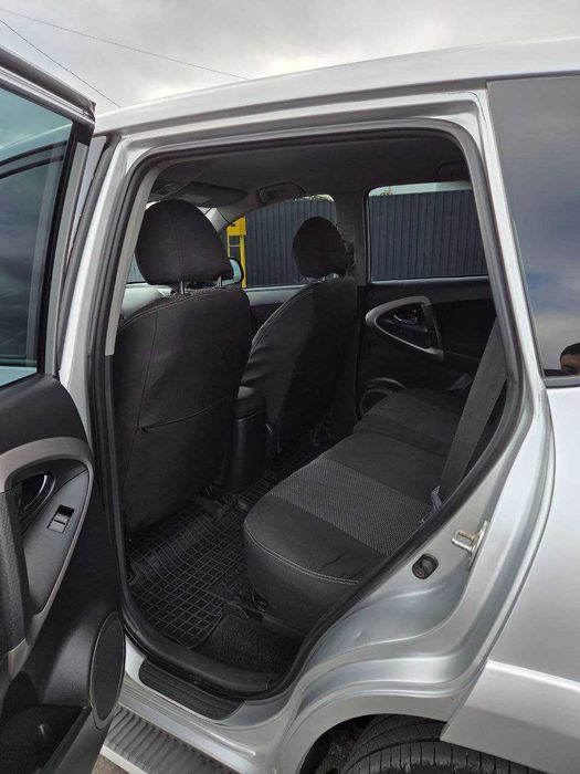 TOYOTA   RAV 4  Рік випуску: 06.2006