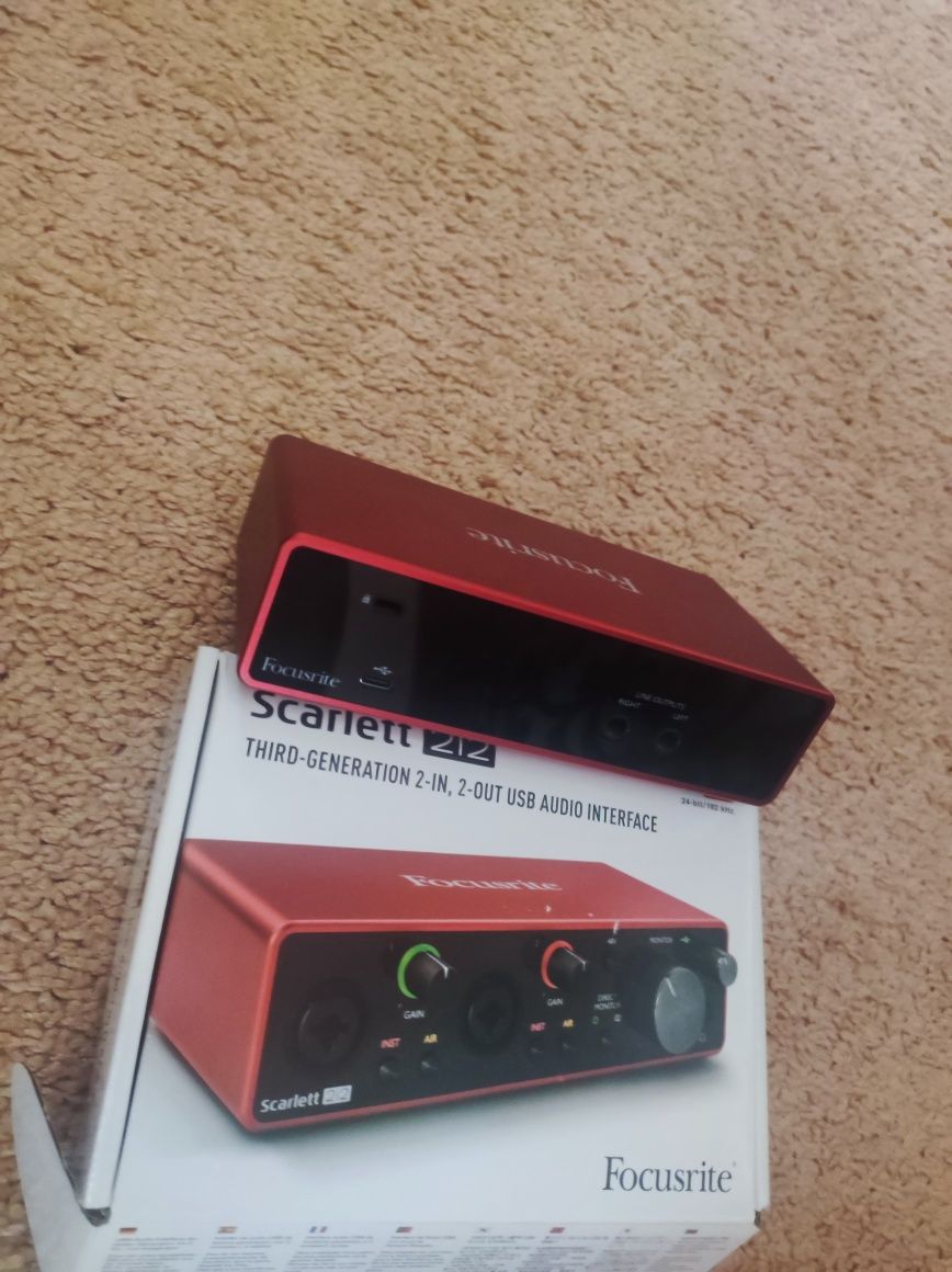 Аудіоінтерфейс Focusrite Scarlett 2i2