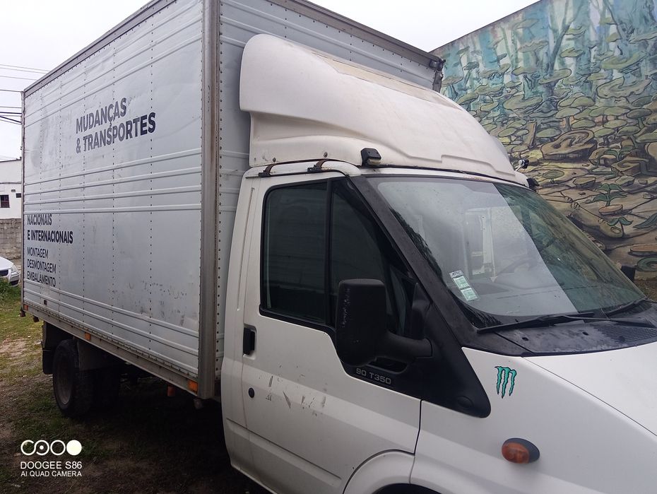 Estou a vender essa carrinha