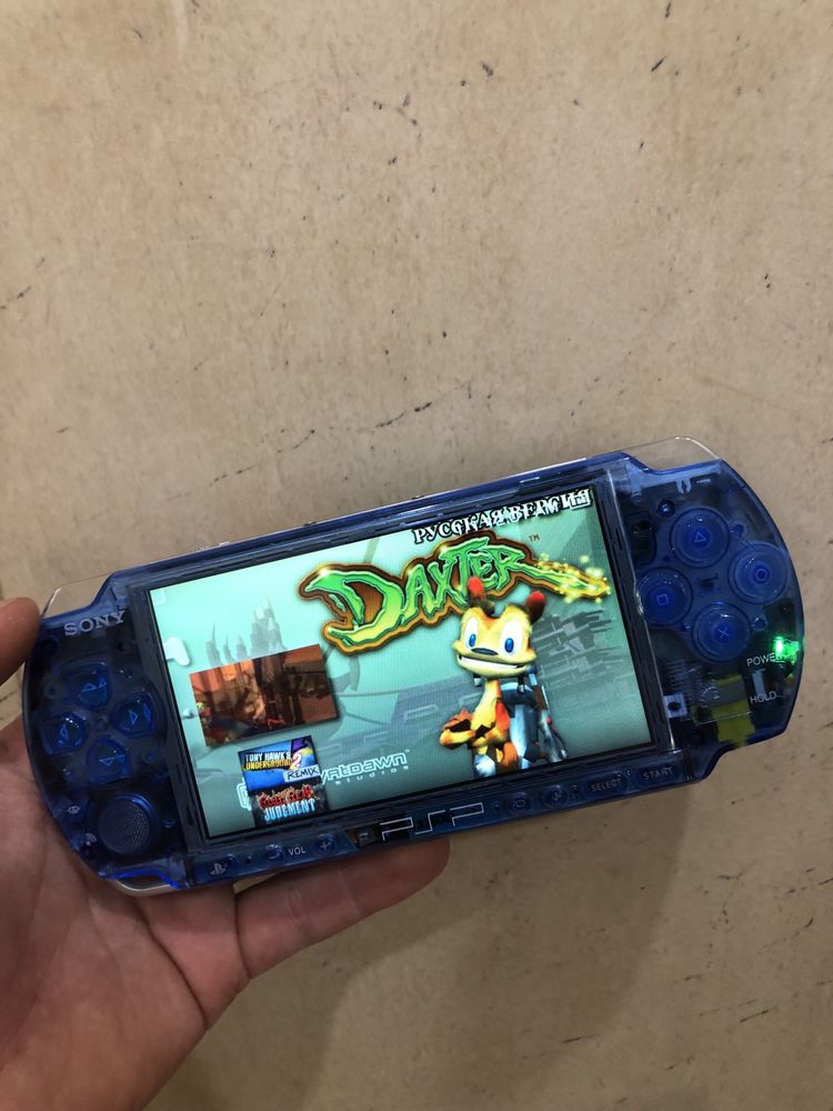 Psp sony 3008, 10/10 + комлект