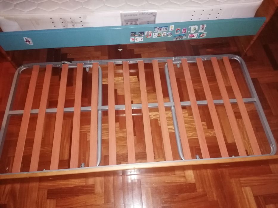 Vendo Estúdio juvenil, com roupeiro de canto c/ oferta de colchão