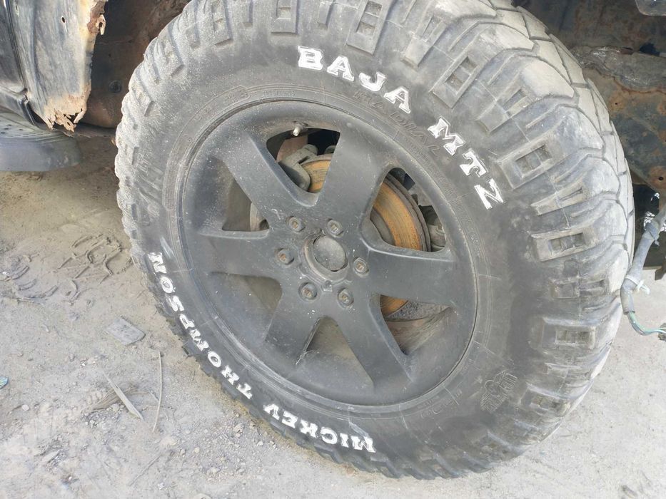 Резина R18 LT275/70 внедорожная Mickey Thompson Baja MTZ