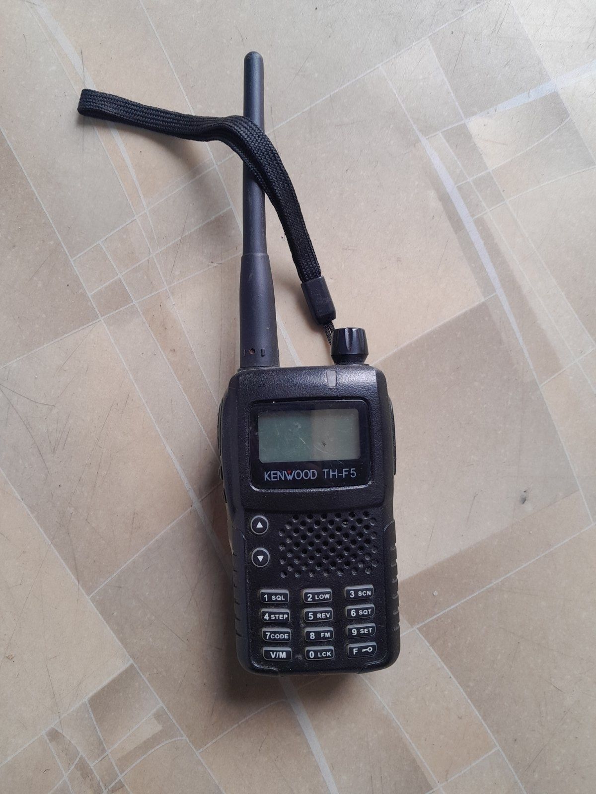 Продам рацию Kenwood TH-F5