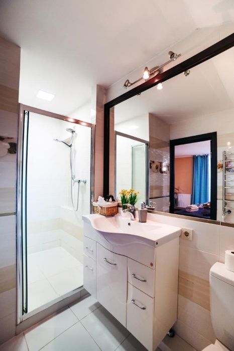 Будинок|Вілла в оренду на березі озера /10 осіб