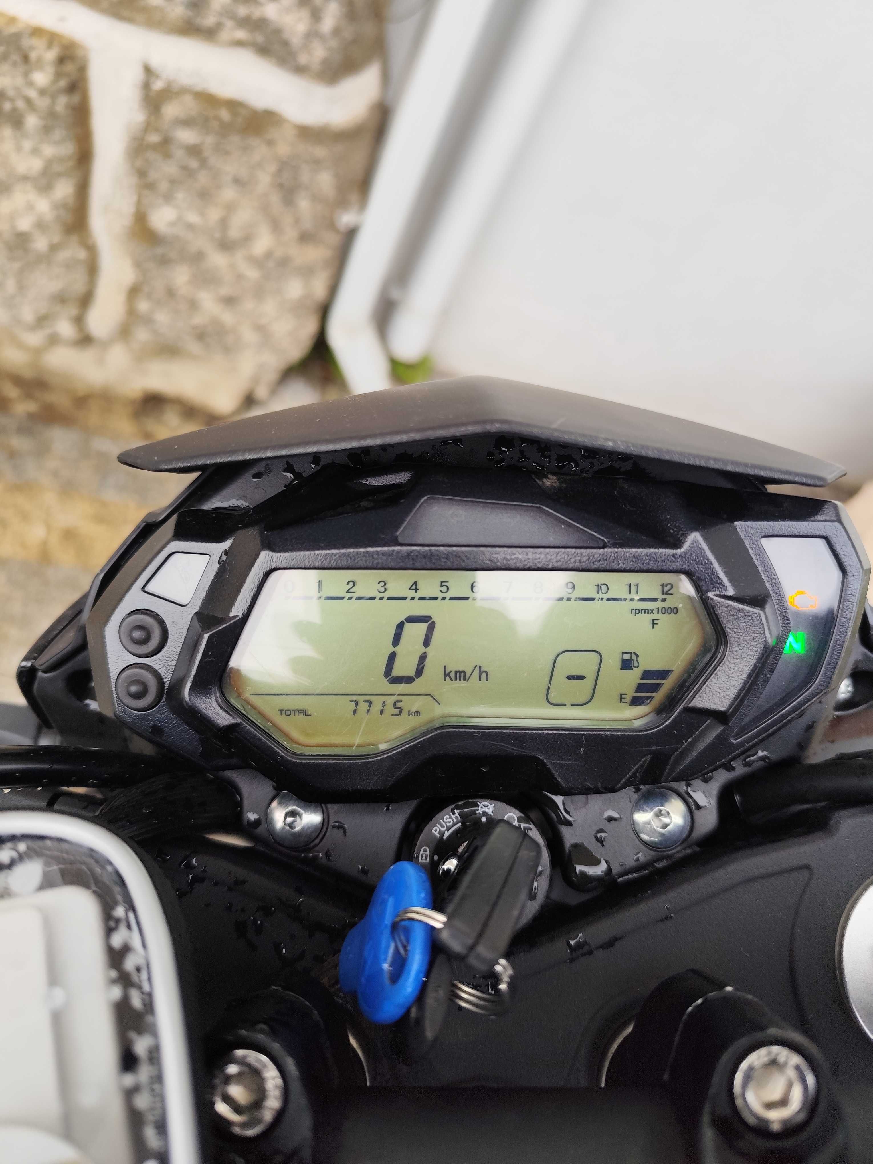 Benelli BN 125 em excelente estado.