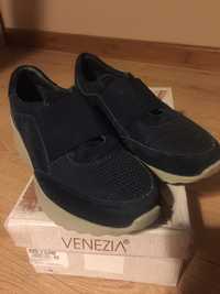 Buty Venezia rozmiar 40  wkładka 26 cm