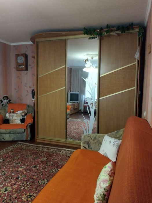 Продам велику частину гарного будинку в Житомирі