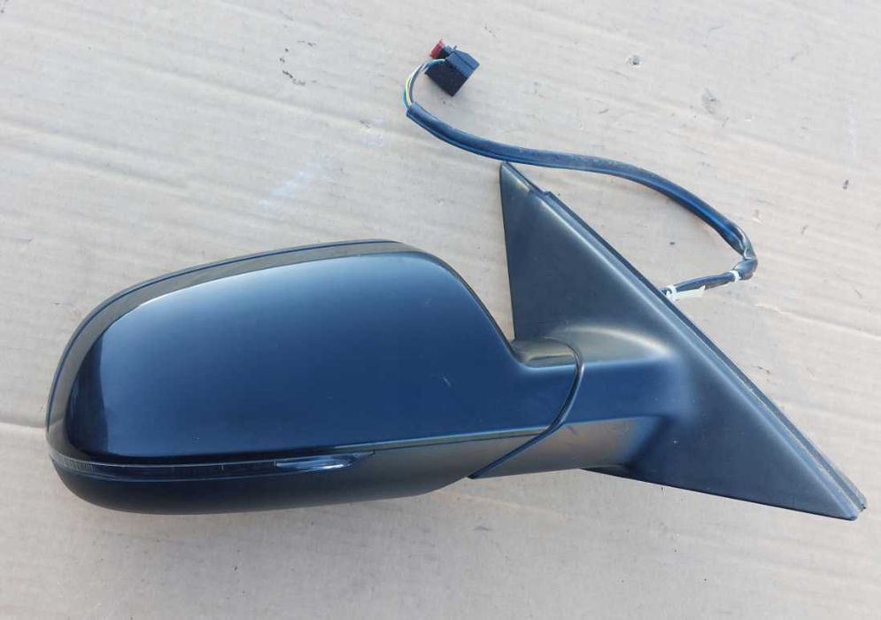 Audi A4 B8 Avant lusterko prawe zewnętrzne 6 pin LY9B