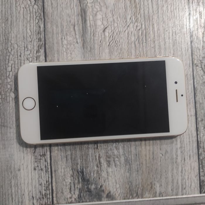 iPhone 6s (blokada icloud)