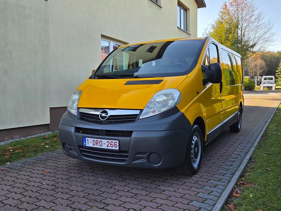 Opel Vivaro  Dubelt kabina 6 osób*L2H1 LONG*Klima*Hak*Skrzydełka*SUPER STAN!