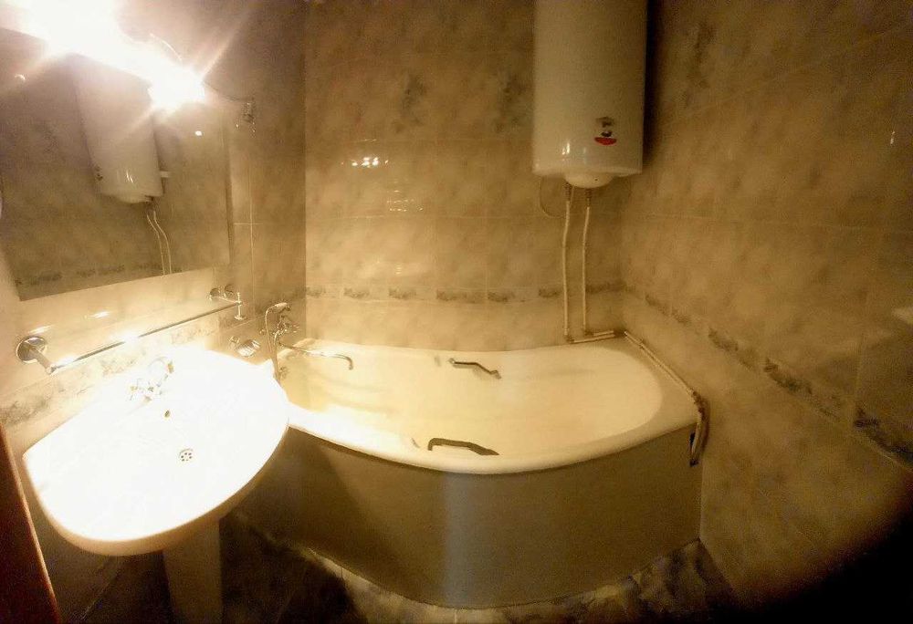 Продам 2х комнатную чешку  хорошем состоянии.