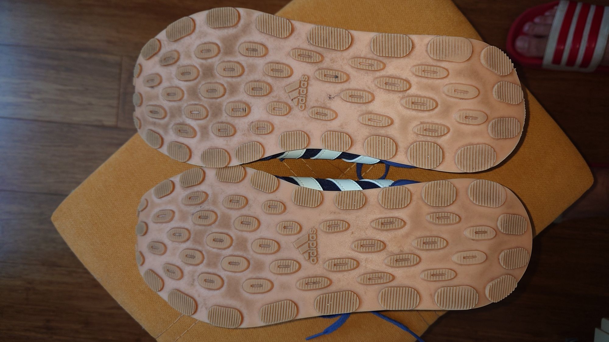 Buty sportowe Adidas. r. 44