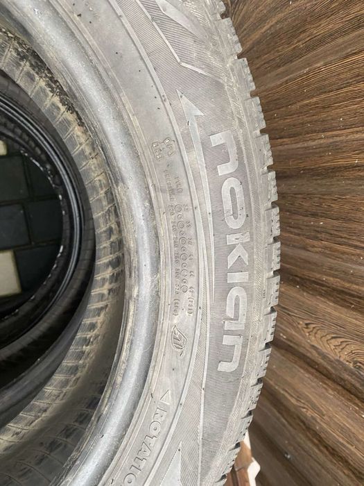 Резина зимняя Nokian r17
