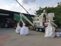 Czyszczenie i zaprawianie nasion zboża dla gospodarstw rolnych. DOJAZD