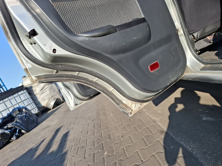 Opel Frontera B Lift 5D Drzwi Lewy Tył L147