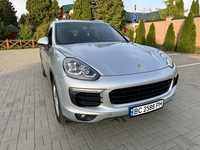 Porsche cayenne 2015