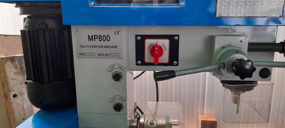 Torno mecânico de 800mm