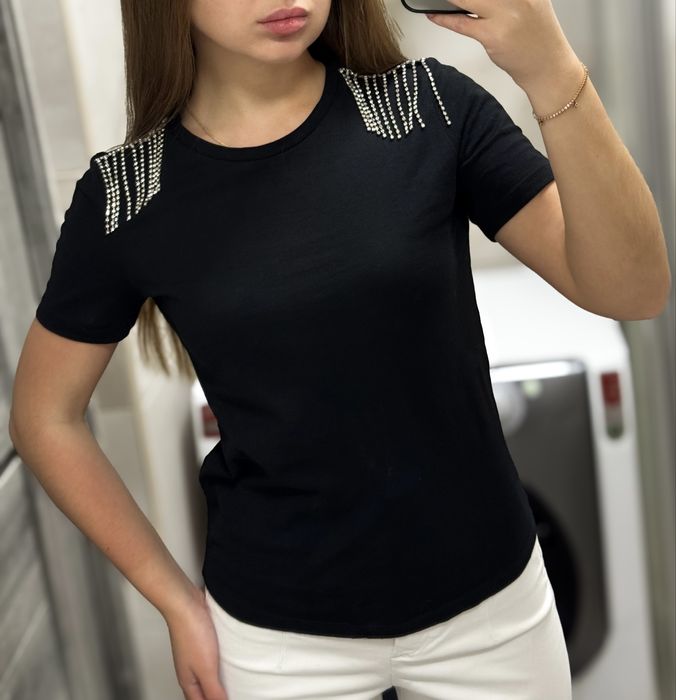 Жіноча футболка чорного кольору, бренд  «Calliope»