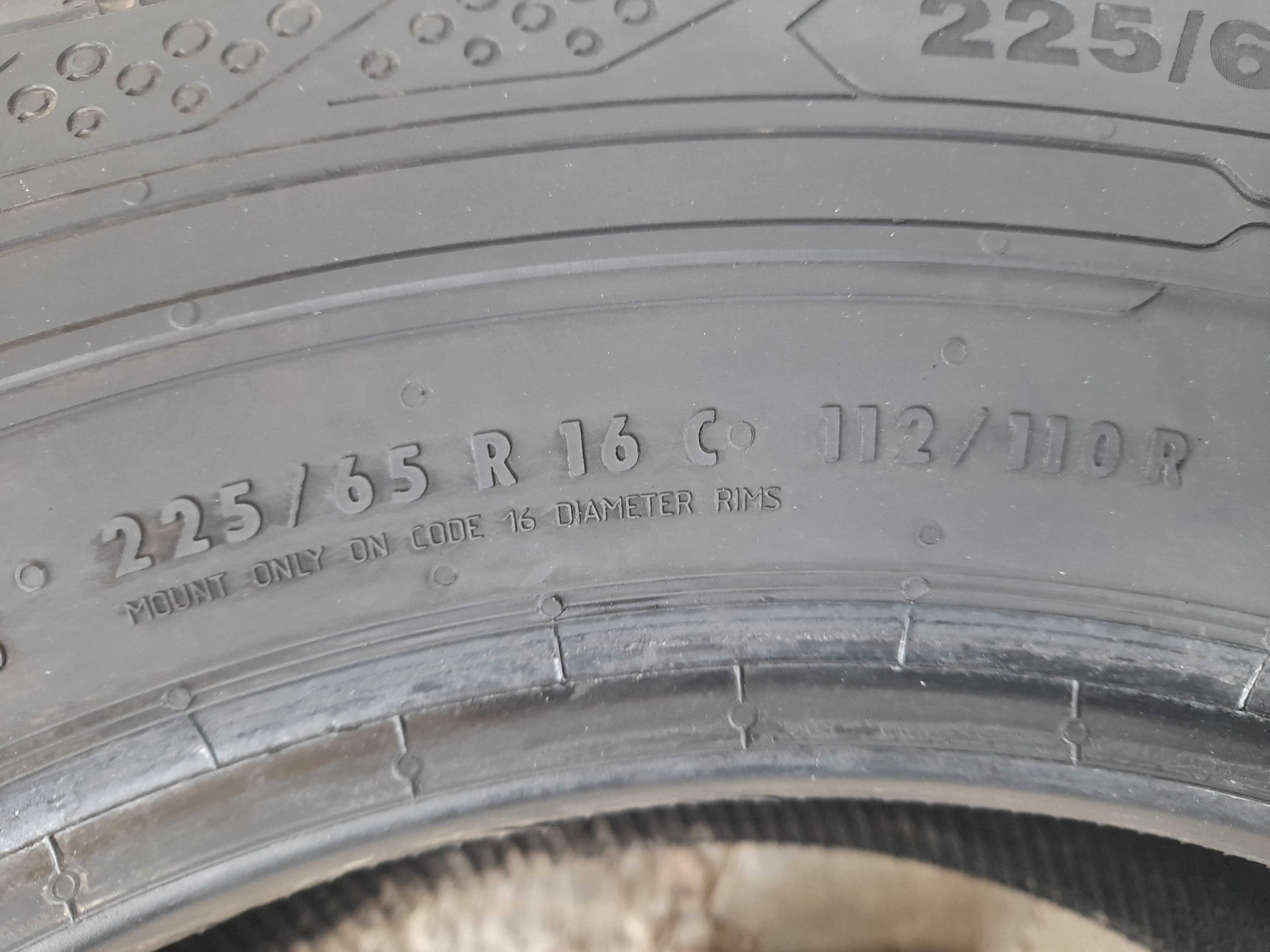 Літні шини 225/65 R16C Continental Vanco Contact 200 2021рік