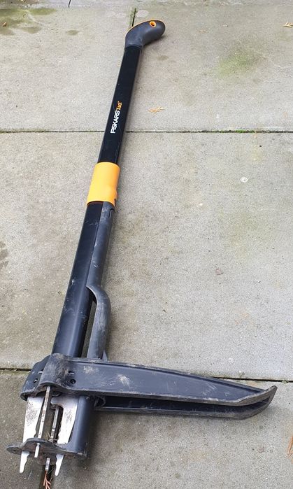 Fiskars Xcat wyrywacz do chwastów wycinak mleczy chwastownik