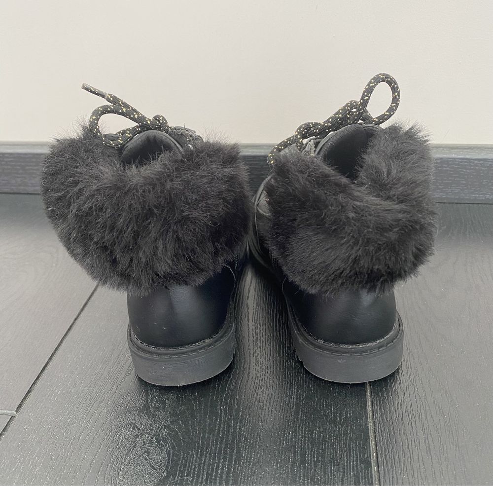 Демісезонні чорні черевики (ботинки)для дівчинки