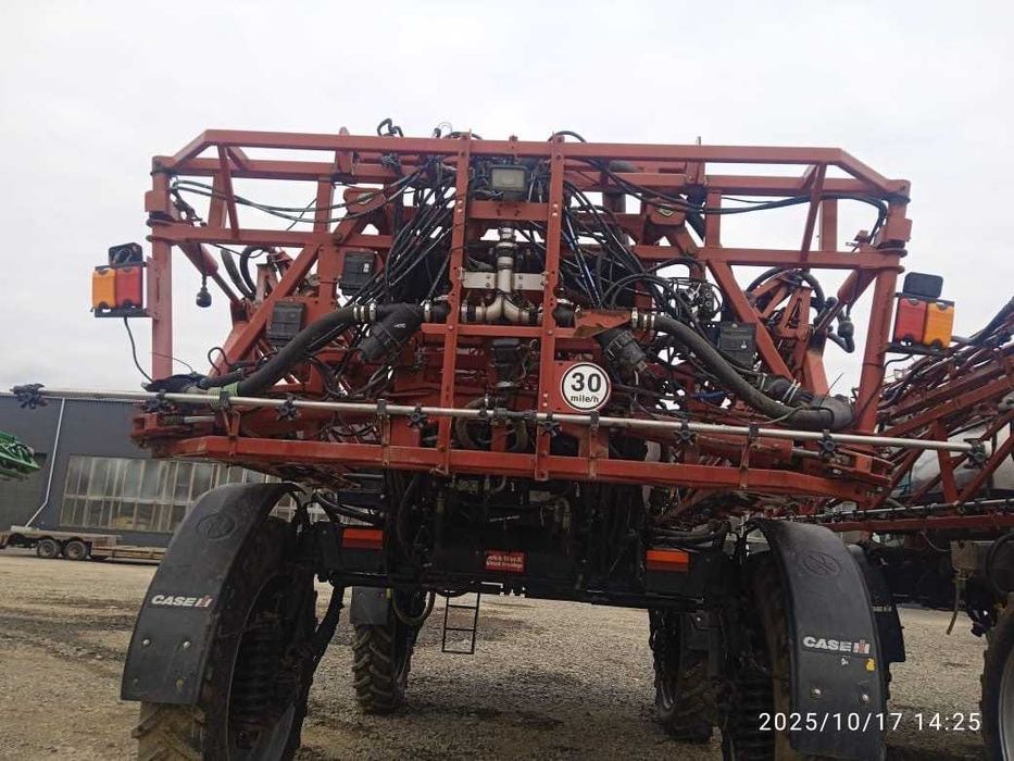 самохідний оприскувач Case IH SPX Patriot 4430