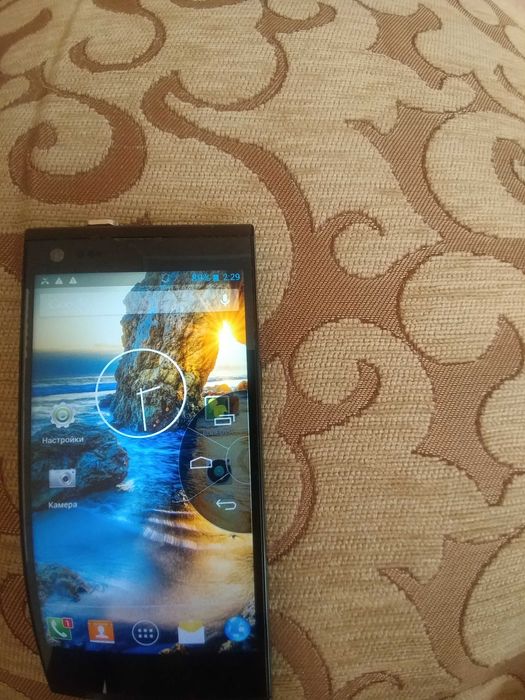 Смартфон THL T100S
