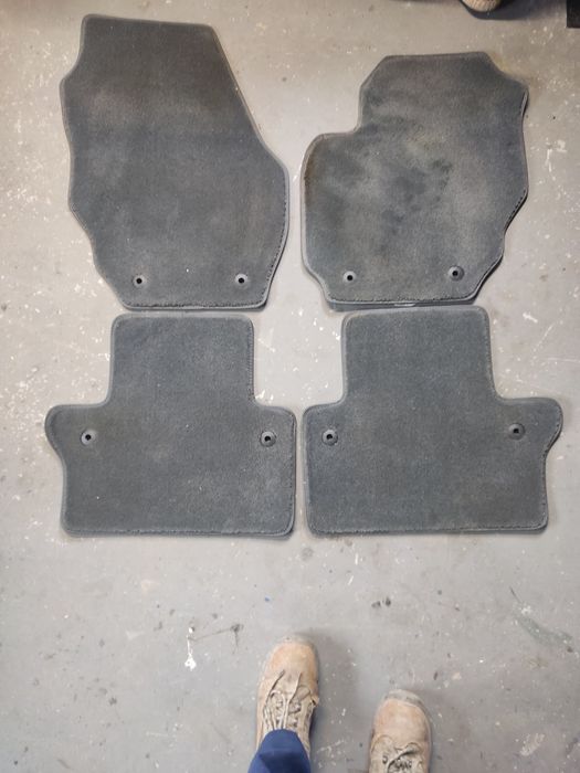 Orginalne dywaniki volvo xc70, v70