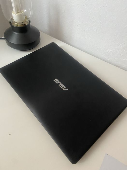 ASUS P550C w dobrym stanie