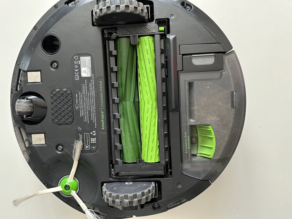 iRobot Roomba i7+