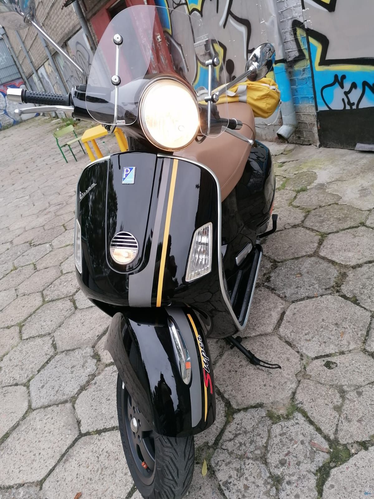 Vespa Piaggio GTS 125
