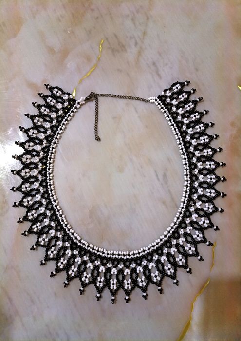 Вироби з бісеру (силянка / криза, браслет, гілочка у волосся)