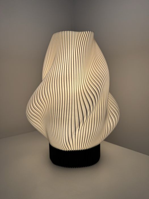 Настільна лампа, власне виробництво