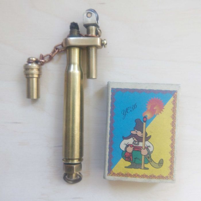 Зажигалка бензиновая