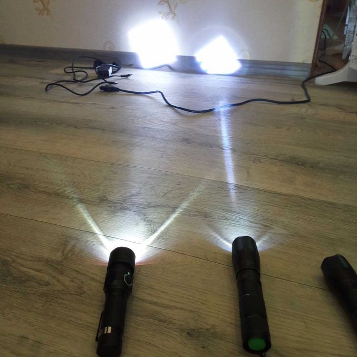 Фонарик Алюміній з Led- діодом T6 і акумулятором 18650 на 2000мАгодин