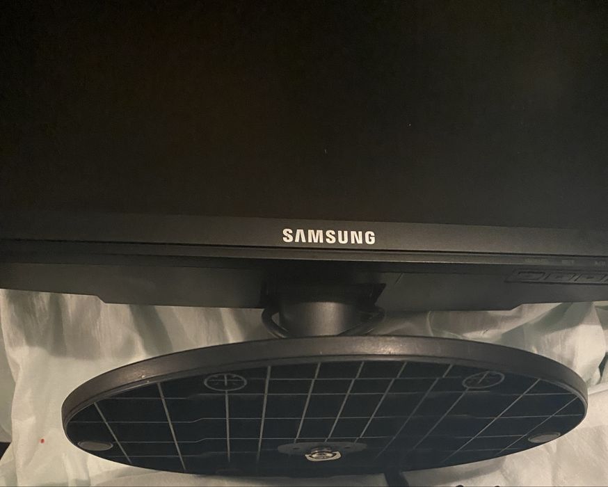 Продаю Монітор Самсунг.