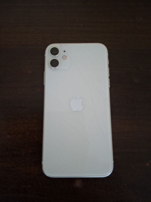 iPhone 11 bialy 64 gb