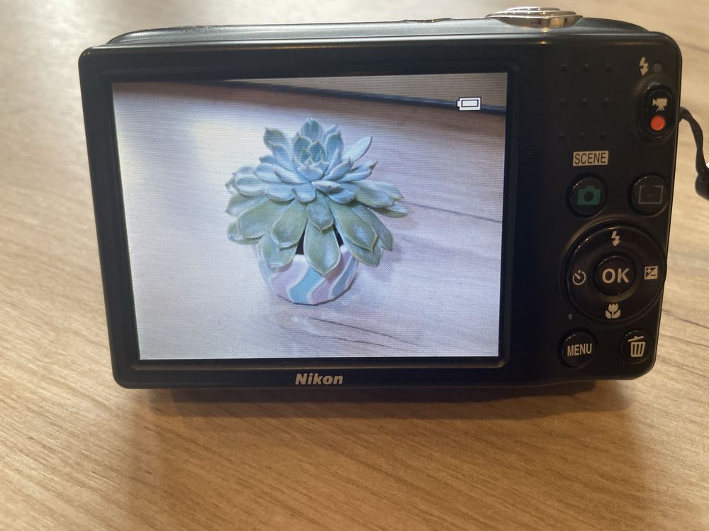 Aparat Cyfrowy Nikon Coolpix L25 10 megapixeli 5 zoom na baterie AA