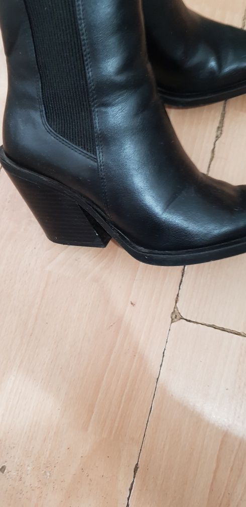 Mam do sprzedania buty damskie kowbojki