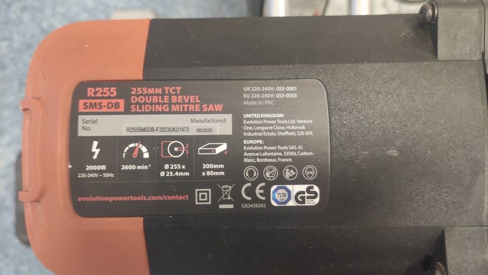 EVOLUTION R255SMS-DBP - Piła ukośna z posuwem 255 MM
