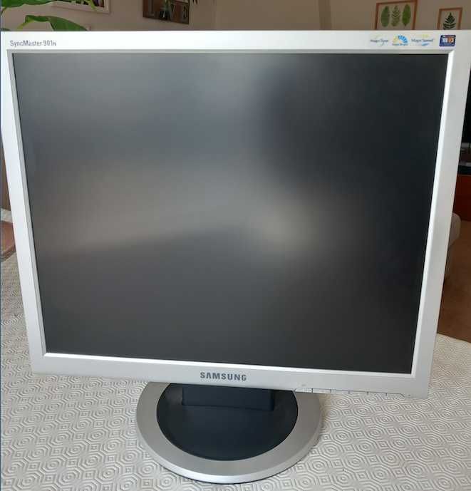 Monitor SAMSUNG SyncMaster 901N