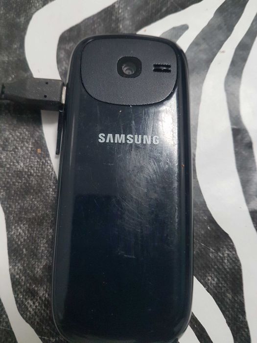 Telemóveis samsung gte 2200 e vodafone by sharp