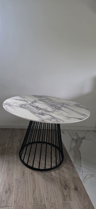 Piękny okrągły stół 110cm