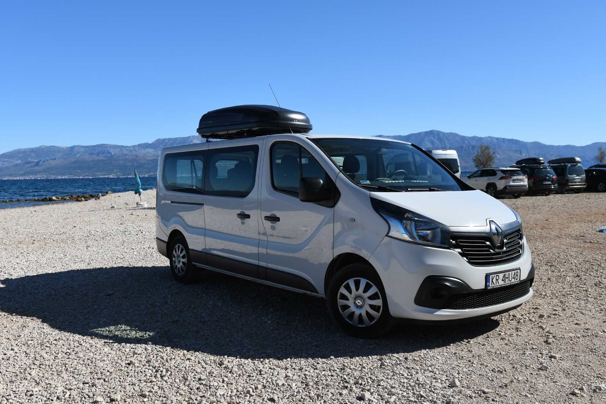 Renault Trafic bus 9 - osobowy wynajem wypożyczenie Kraków