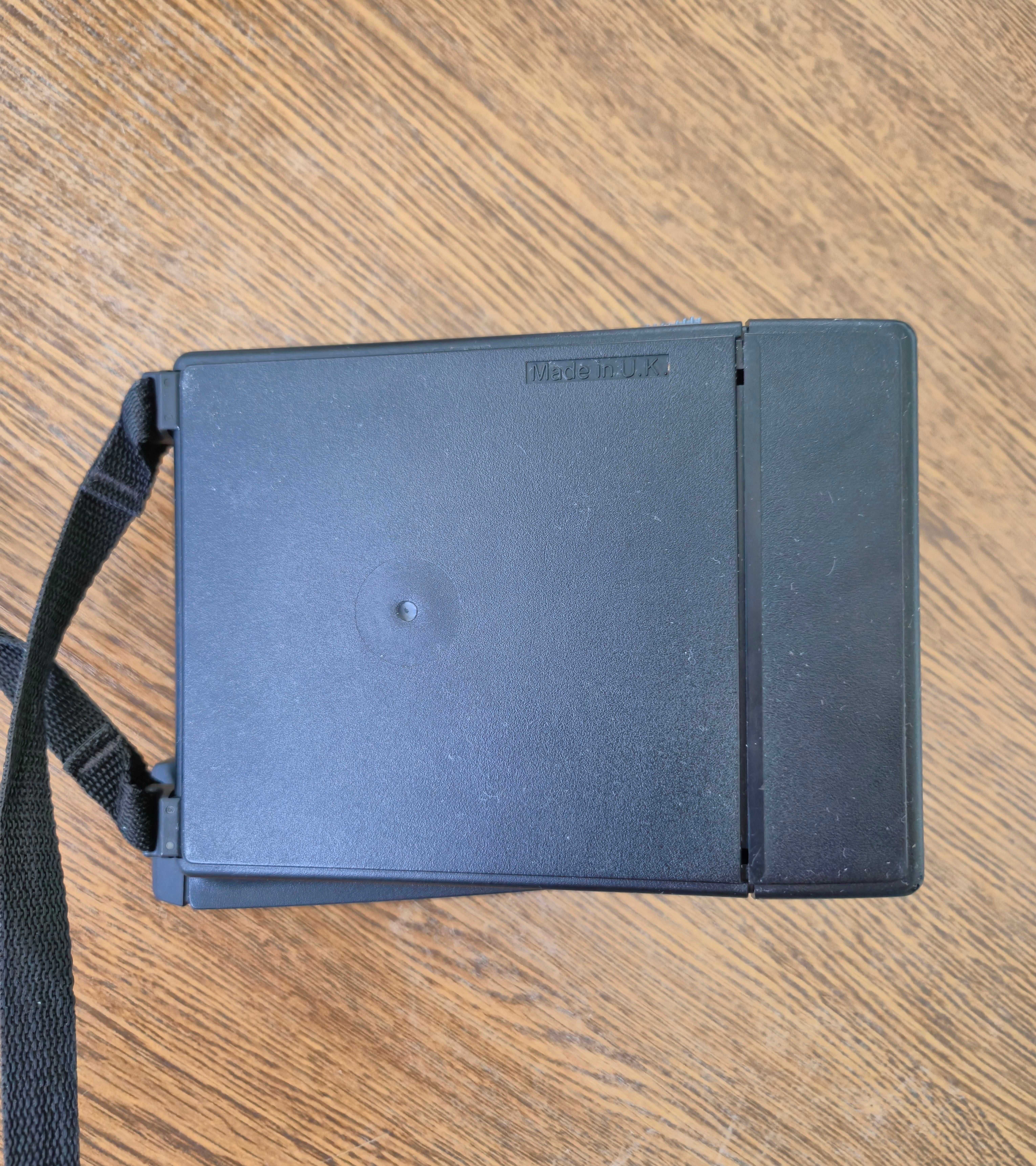 Продам фотоапарат миттєвого друку Polaroid Impulse SE made in U.K.