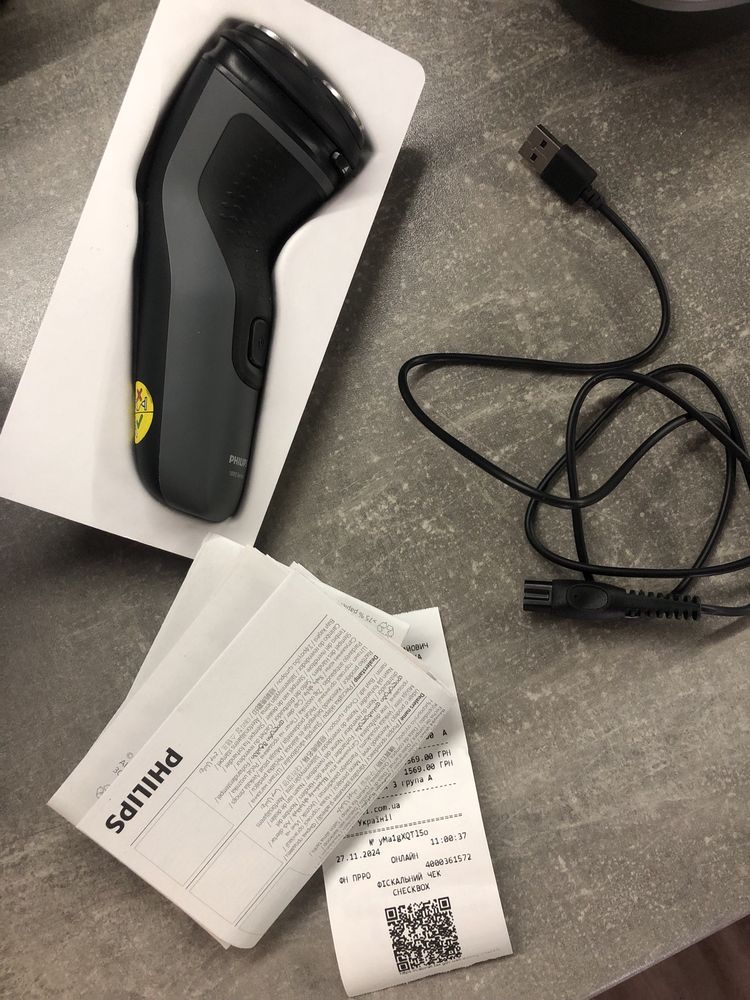 Електрическая бритва PHILIPS S1142/00