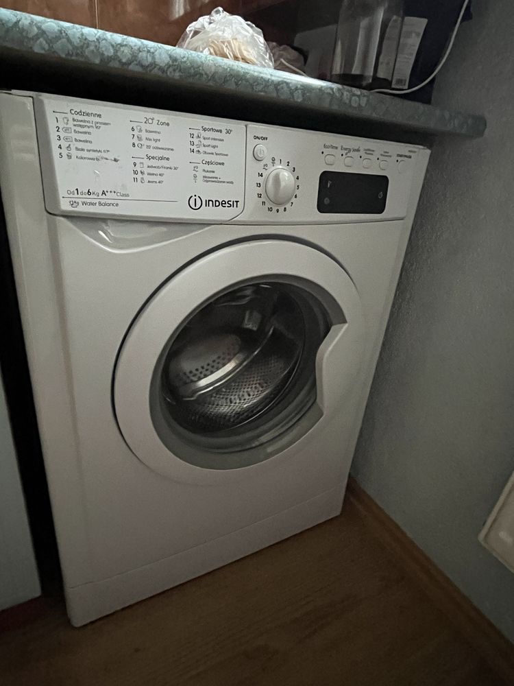 Pralka Indesit 6 kg,