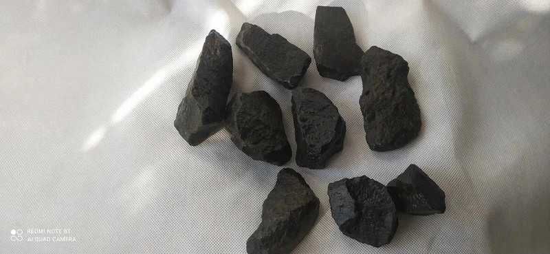 Grota z dębu korkowego+10 kamieni bazaltowych