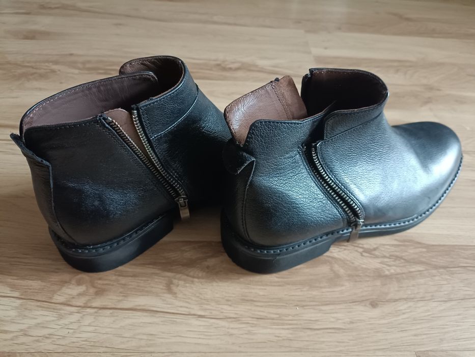 Damskie botki ze skóry na zamek Gino Rossi 41